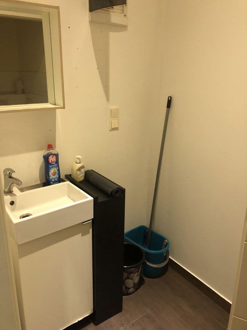 Prenájom nebytového priestoru 87 m², Veronikagasse 10, Wien, Viedeň Prenájom nebytového priestoru 87 m², Veronikagasse 10, Wien, Viedeň