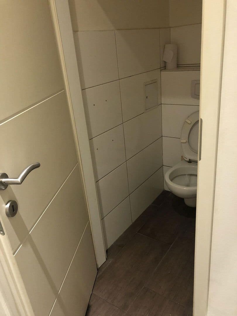 Prenájom nebytového priestoru 87 m², Veronikagasse 10, Wien, Viedeň Prenájom nebytového priestoru 87 m², Veronikagasse 10, Wien, Viedeň