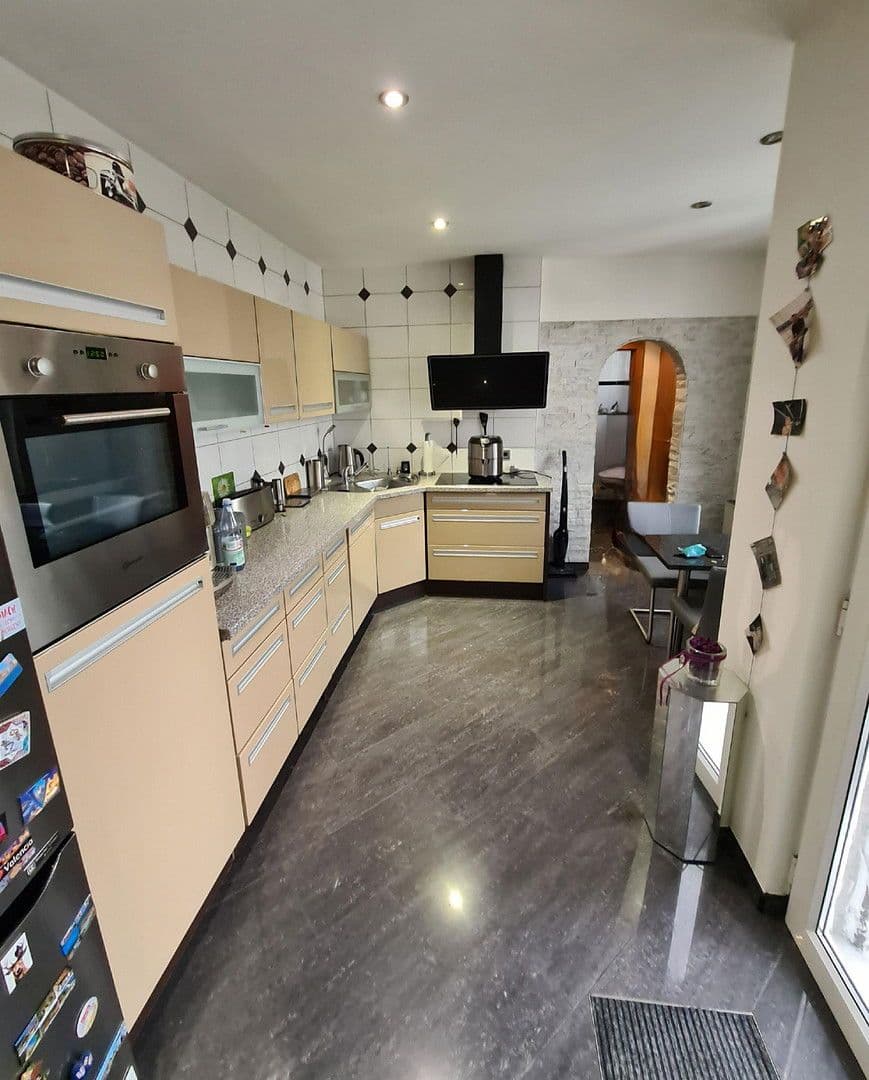 Prenájom bytu 2-izbový 70 m², Wachstr. 11, Oberhausen, Severné Porýnie - Westfálsko Prenájom bytu 2-izbový 70 m², Wachstr. 11, Oberhausen, Severné Porýnie - Westfálsko