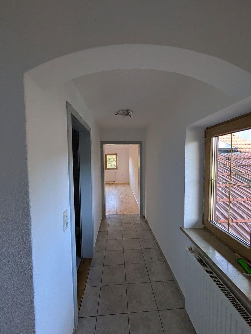 Prenájom bytu 4-izbový 98 m², Kirchanschöring, Bavorsko Prenájom bytu 4-izbový 98 m², Kirchanschöring, Bavorsko