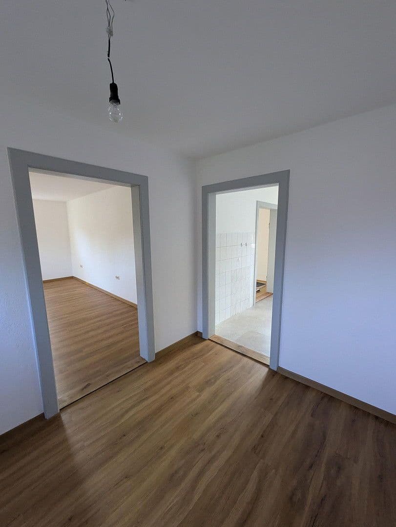 Prenájom bytu 4-izbový 98 m², Kirchanschöring, Bavorsko Prenájom bytu 4-izbový 98 m², Kirchanschöring, Bavorsko