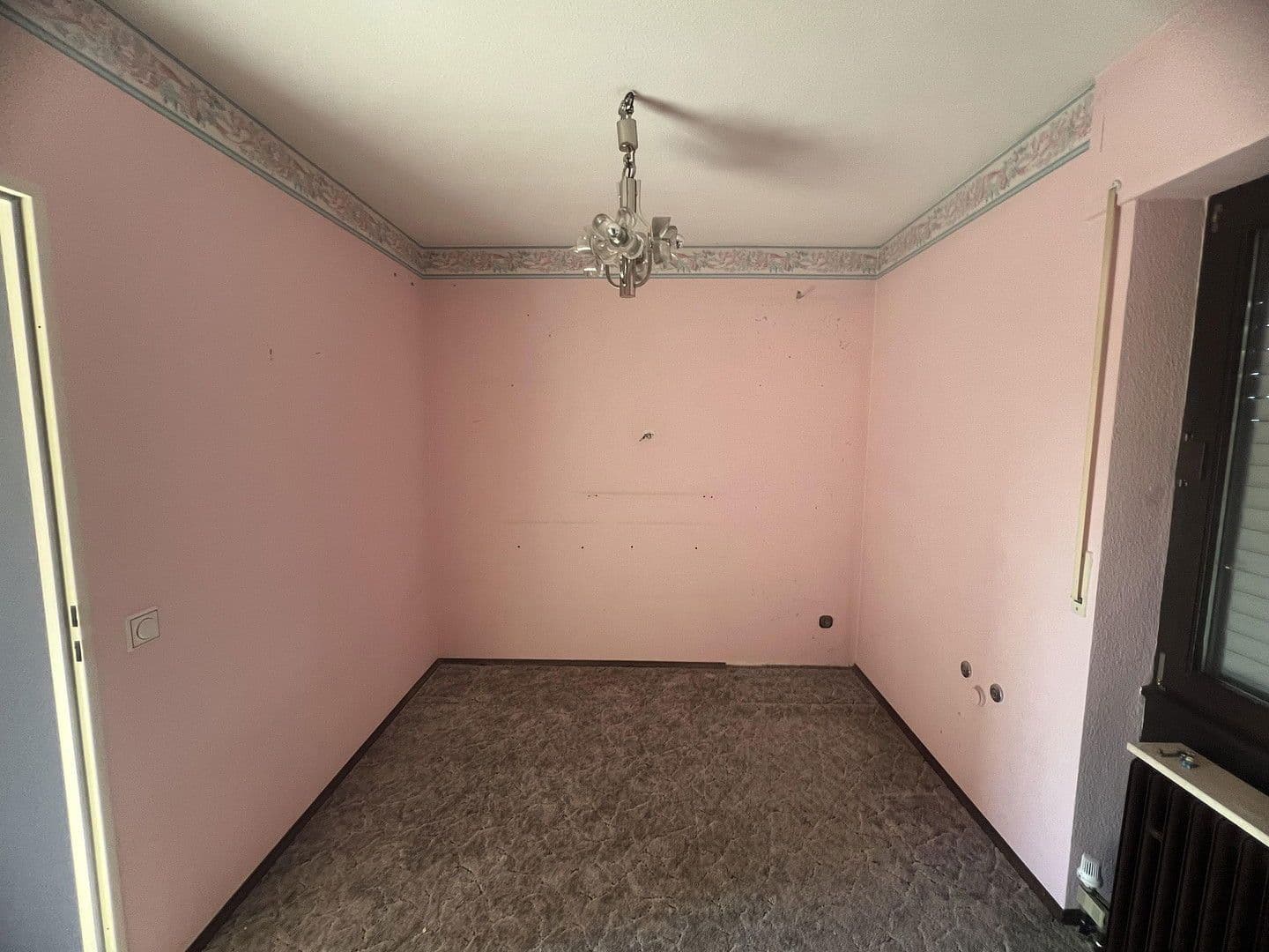 Predaj domu 118 m², pozemek 417 m², Erbenhäuschen 43a, Solingen, Severné Porýnie - Westfálsko Predaj domu 118 m², pozemek 417 m², Erbenhäuschen 43a, Solingen, Severné Porýnie - Westfálsko