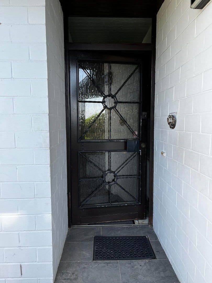 Predaj domu 118 m², pozemek 417 m², Erbenhäuschen 43a, Solingen, Severné Porýnie - Westfálsko Predaj domu 118 m², pozemek 417 m², Erbenhäuschen 43a, Solingen, Severné Porýnie - Westfálsko