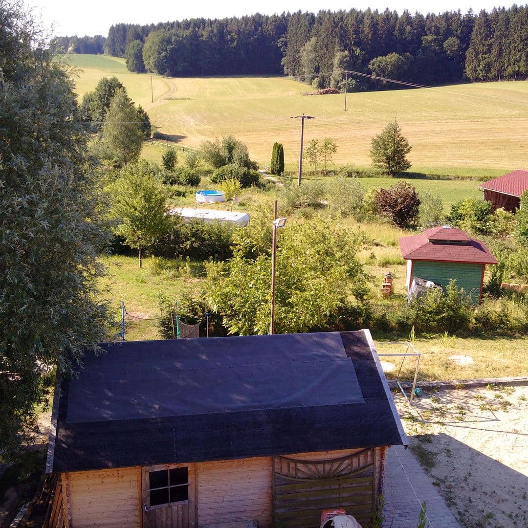 Prenájom domu 120 m², pozemek 6.000 m², Willenbach 21, Reut, Bavorsko Prenájom domu 120 m², pozemek 6.000 m², Willenbach 21, Reut, Bavorsko