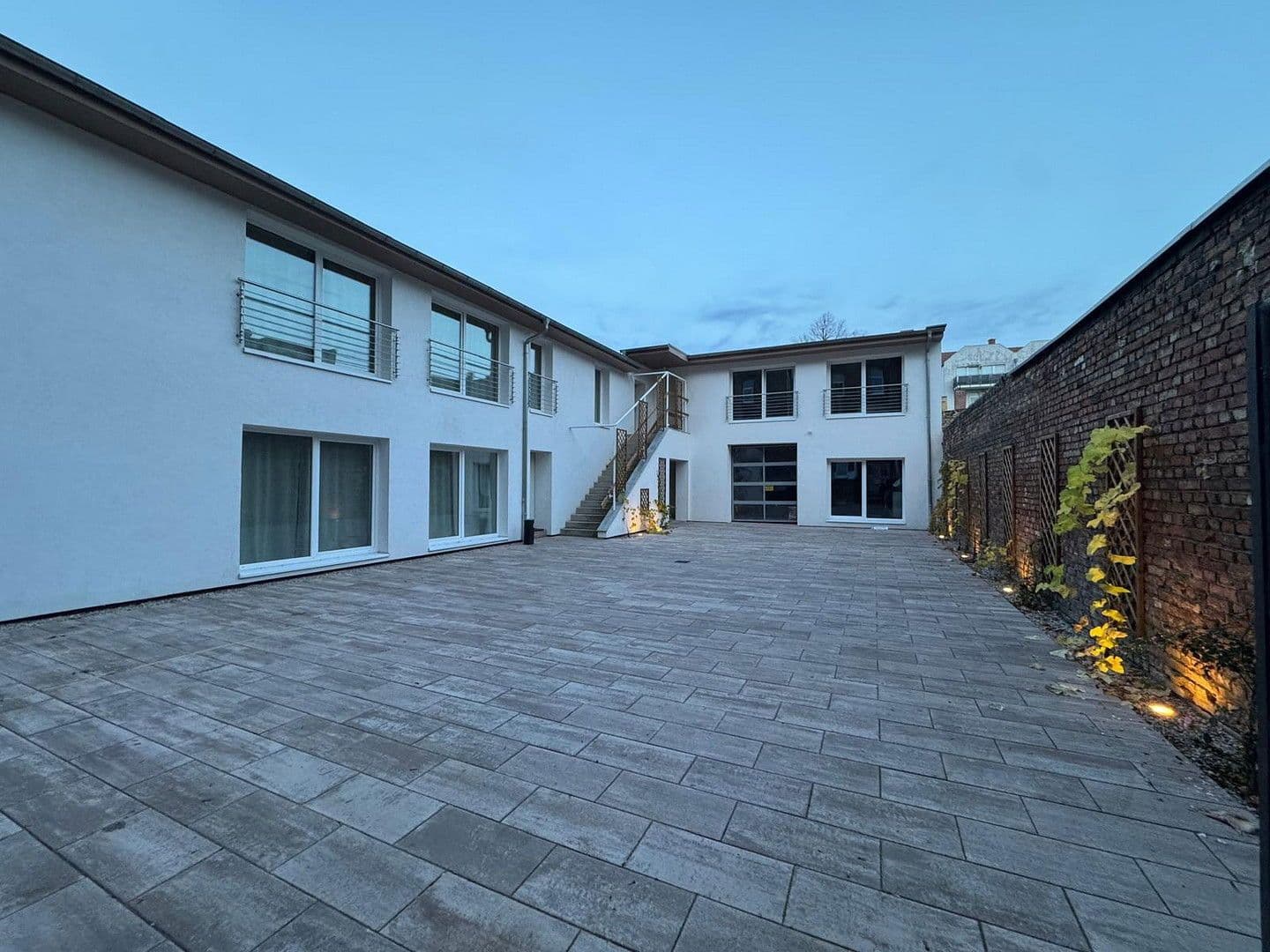 Predaj domu 1.560 m², pozemek 1.070 m², Halle, Sasko-Anhaltsko Predaj domu 1.560 m², pozemek 1.070 m², Halle, Sasko-Anhaltsko