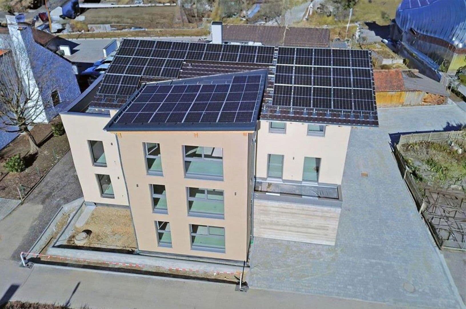 Prenájom bytu 2-izbový 51 m², Landshuter Straße 51, Wörth a.d.Isar, Bavorsko Prenájom bytu 2-izbový 51 m², Landshuter Straße 51, Wörth a.d.Isar, Bavorsko