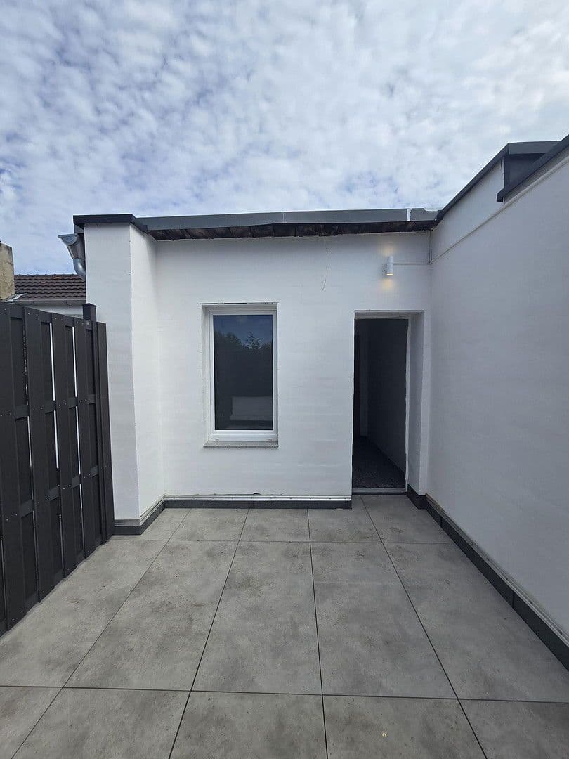 Predaj domu 156 m², pozemek 139 m², Köln, Severné Porýnie - Westfálsko Predaj domu 156 m², pozemek 139 m², Köln, Severné Porýnie - Westfálsko