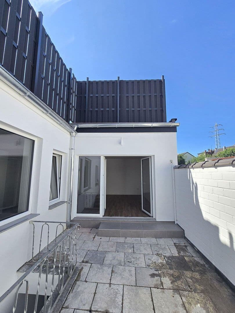 Predaj domu 156 m², pozemek 139 m², Köln, Severné Porýnie - Westfálsko Predaj domu 156 m², pozemek 139 m², Köln, Severné Porýnie - Westfálsko