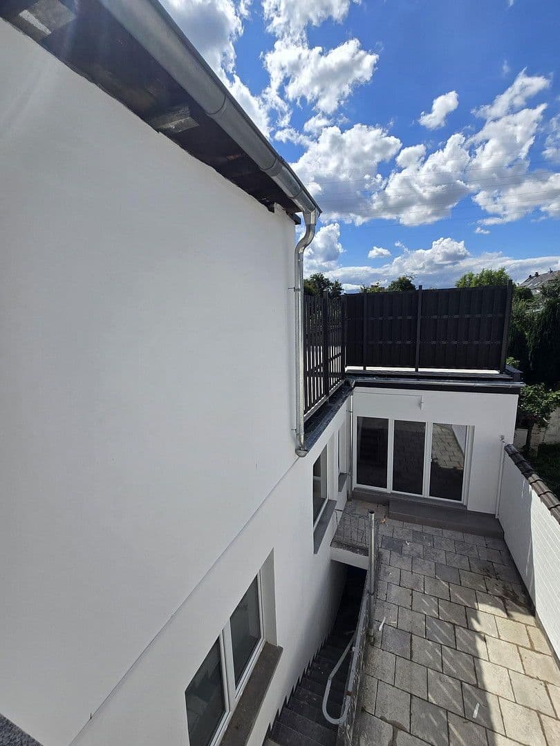 Predaj domu 156 m², pozemek 139 m², Köln, Severné Porýnie - Westfálsko Predaj domu 156 m², pozemek 139 m², Köln, Severné Porýnie - Westfálsko