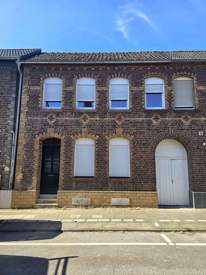 Predaj domu 156 m², pozemek 139 m², Köln, Severné Porýnie - Westfálsko Predaj domu 156 m², pozemek 139 m², Köln, Severné Porýnie - Westfálsko