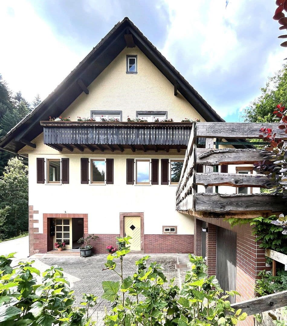 Predaj domu 263 m², pozemek 17.301 m², Wildschapbachstraße 6, Bad Rippoldsau-Schapbach, Bádensko-Wurttembersko Predaj domu 263 m², pozemek 17.301 m², Wildschapbachstraße 6, Bad Rippoldsau-Schapbach, Bádensko-Wurttembersko