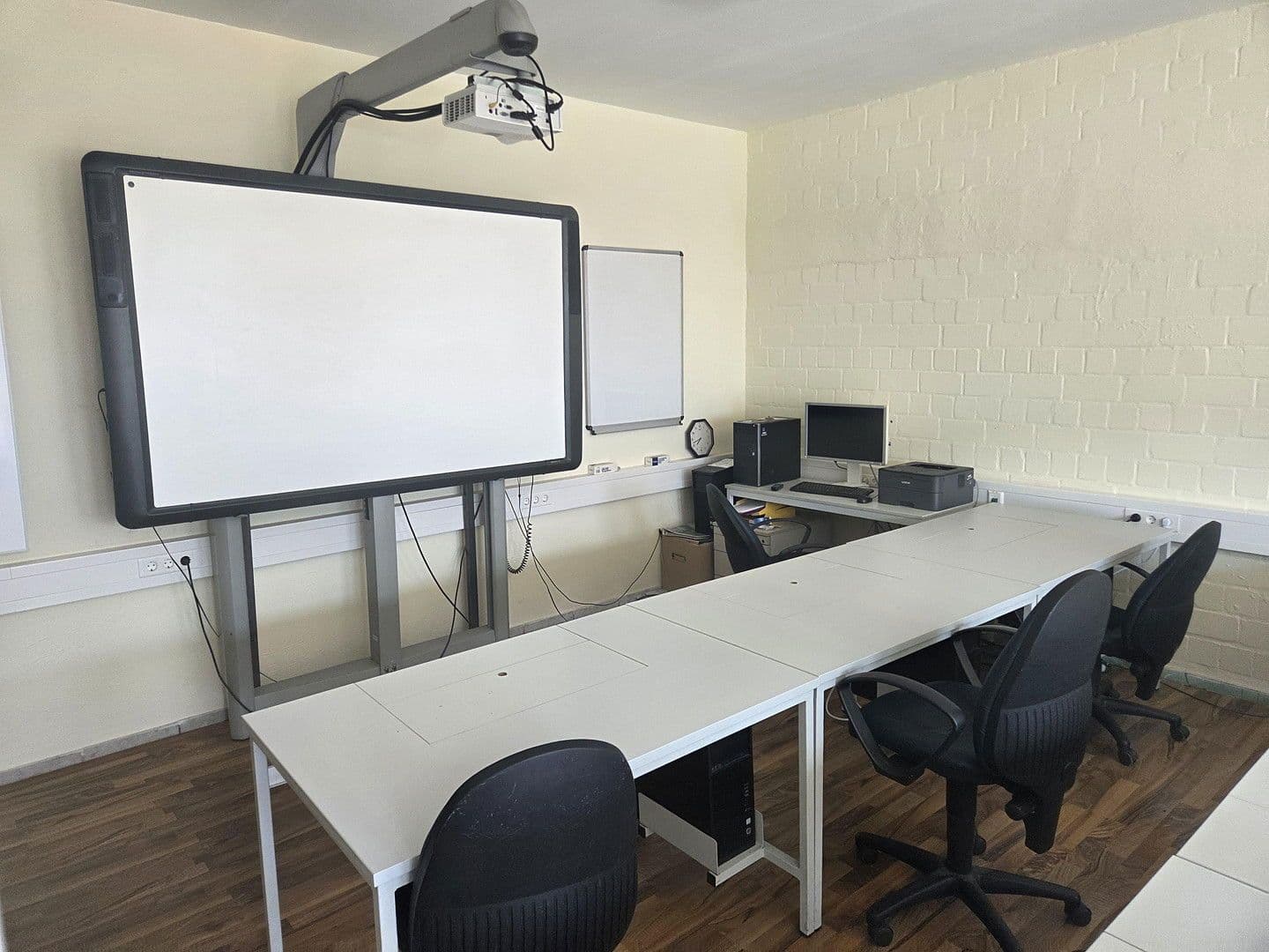 Prenájom nebytového priestoru 1.040 m², Zur Alten Börse 79 c, Berlin, Berlín Prenájom nebytového priestoru 1.040 m², Zur Alten Börse 79 c, Berlin, Berlín