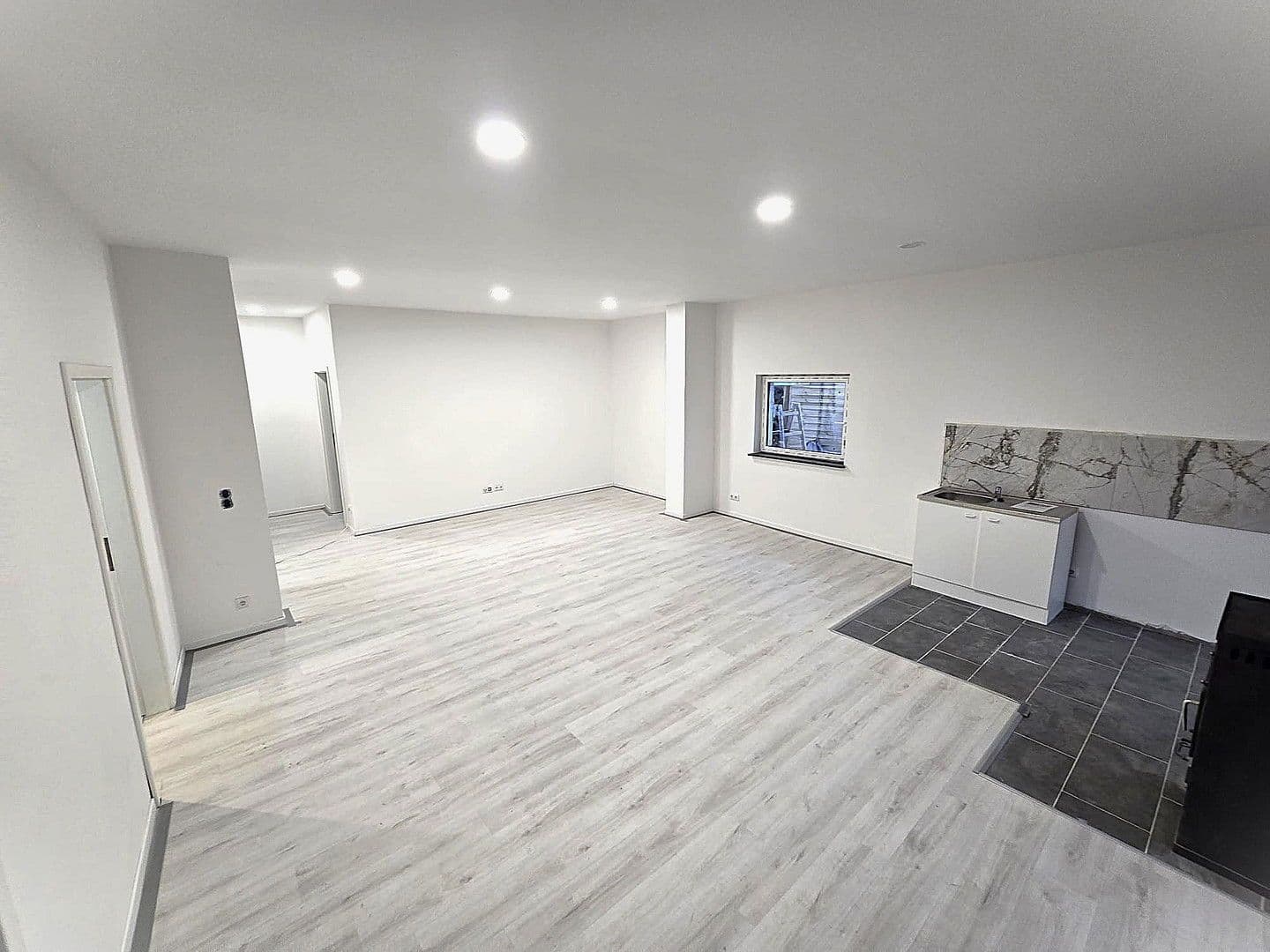 Predaj domu 101 m², pozemek 576 m², Berlin, Berlín Predaj domu 101 m², pozemek 576 m², Berlin, Berlín