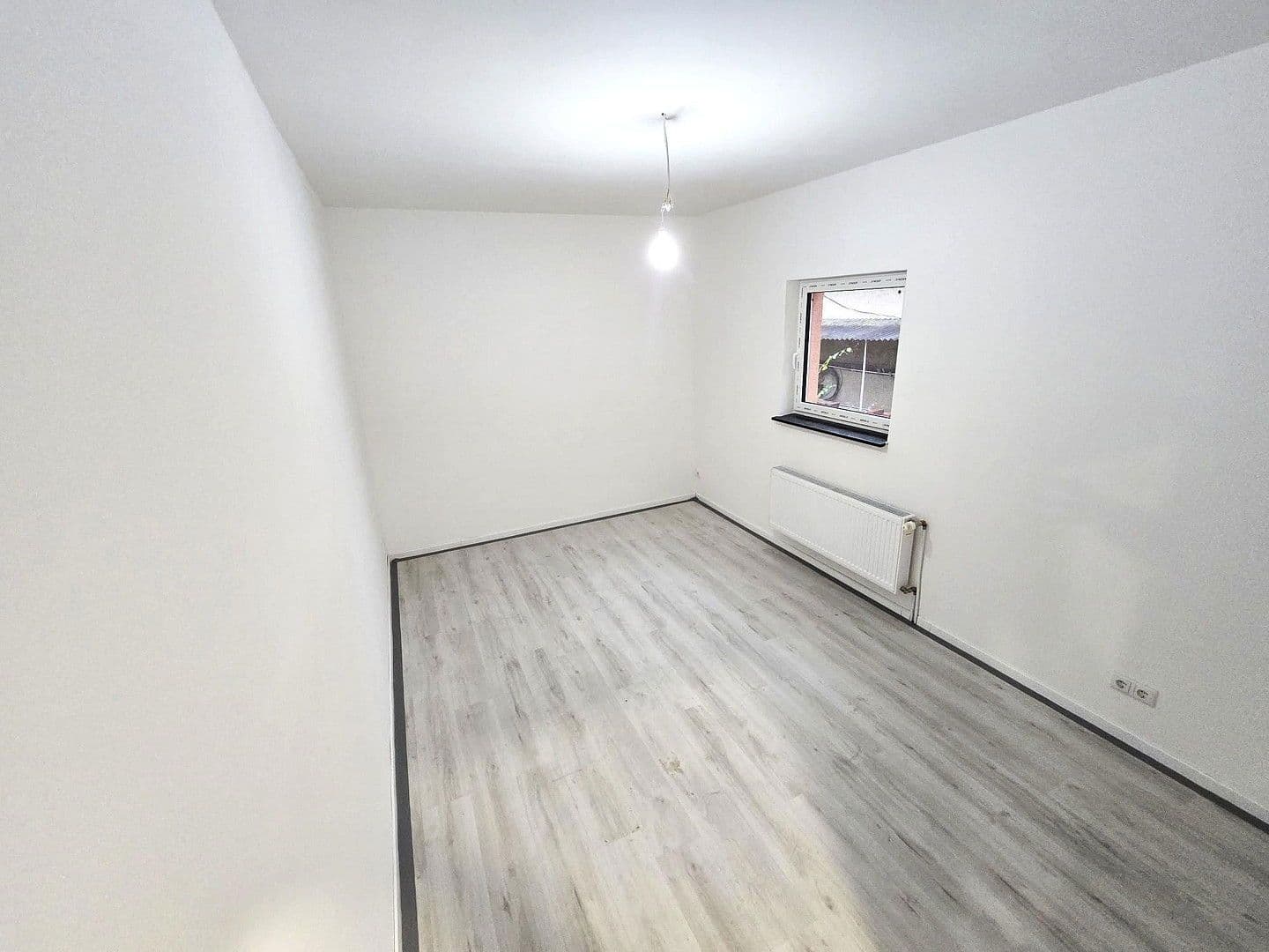 Predaj domu 101 m², pozemek 576 m², Berlin, Berlín Predaj domu 101 m², pozemek 576 m², Berlin, Berlín