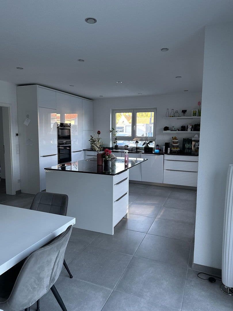 Predaj domu 179 m², pozemek 496 m², Trossingen, Bádensko-Wurttembersko Predaj domu 179 m², pozemek 496 m², Trossingen, Bádensko-Wurttembersko