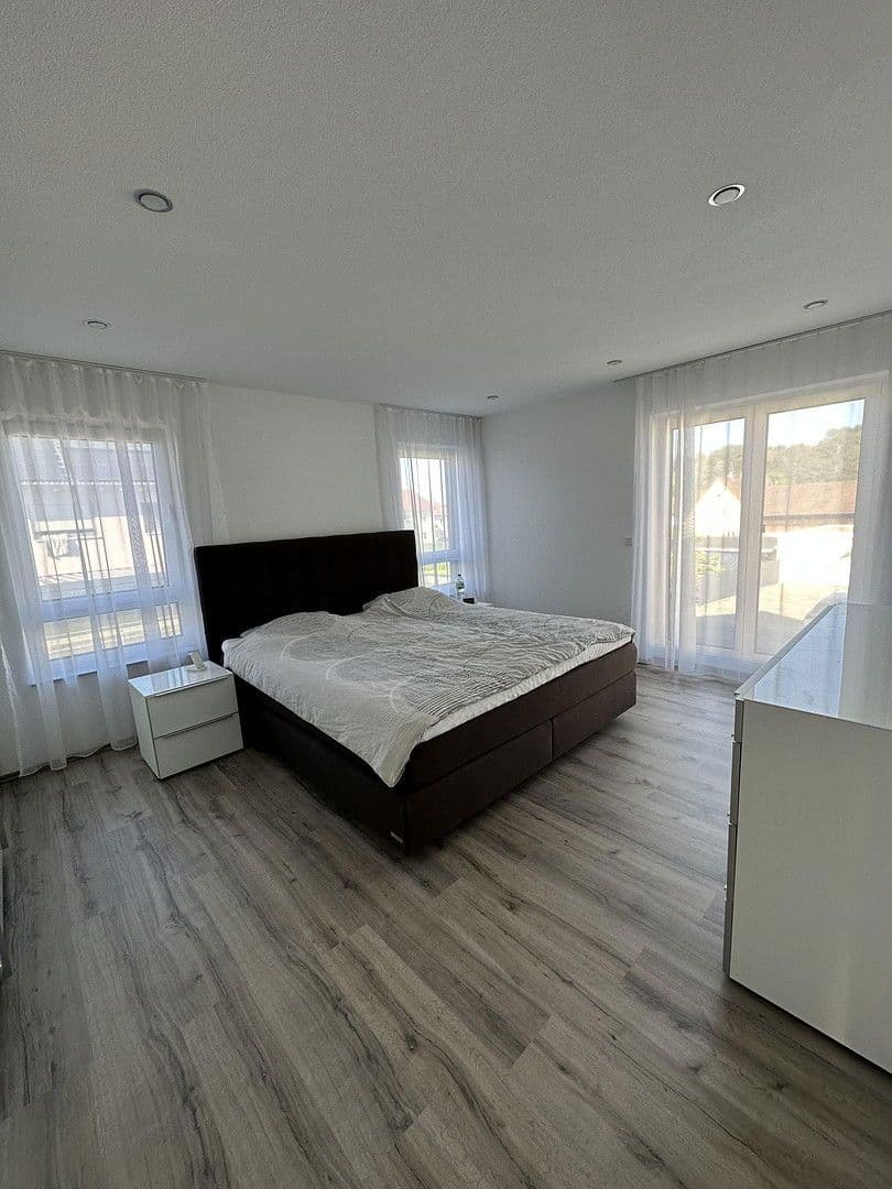 Predaj domu 179 m², pozemek 496 m², Trossingen, Bádensko-Wurttembersko Predaj domu 179 m², pozemek 496 m², Trossingen, Bádensko-Wurttembersko