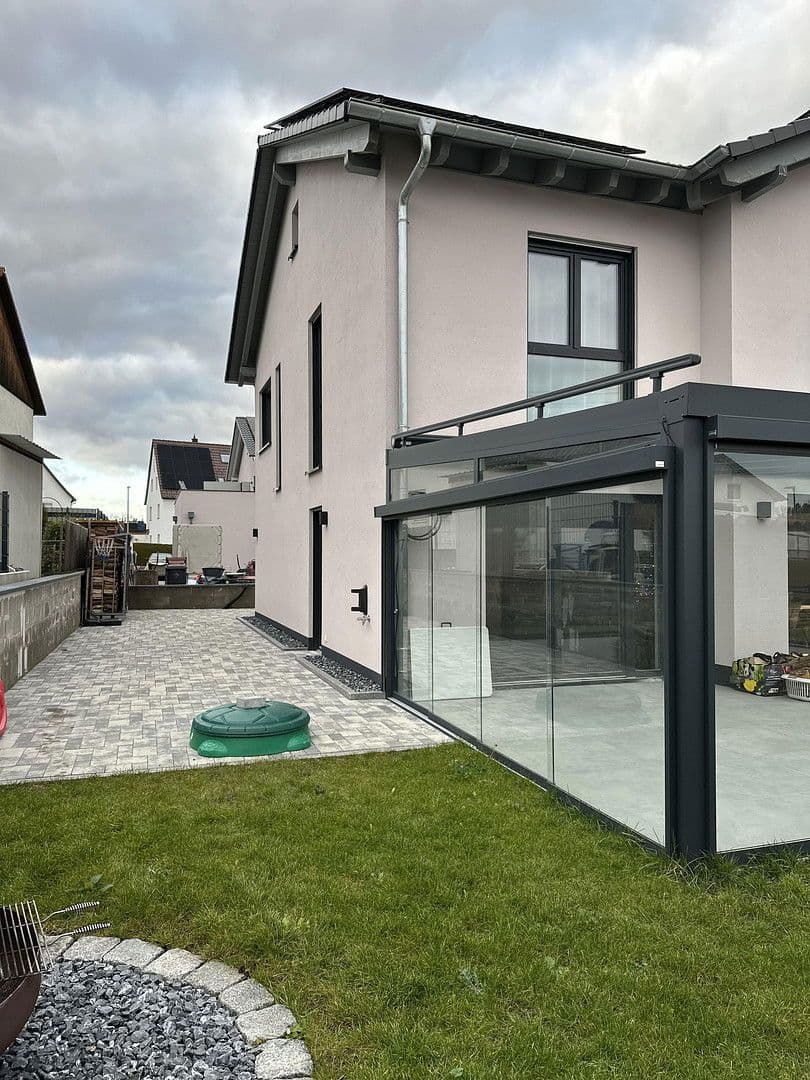 Predaj domu 179 m², pozemek 496 m², Trossingen, Bádensko-Wurttembersko Predaj domu 179 m², pozemek 496 m², Trossingen, Bádensko-Wurttembersko