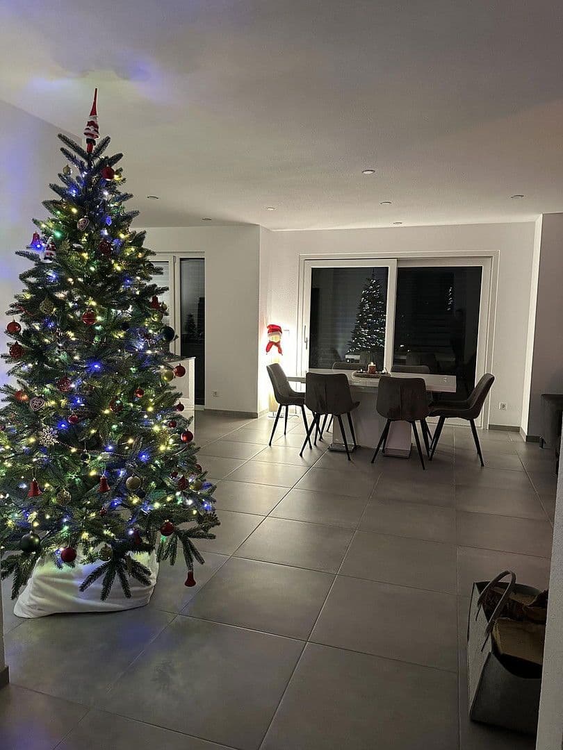 Predaj domu 179 m², pozemek 496 m², Trossingen, Bádensko-Wurttembersko Predaj domu 179 m², pozemek 496 m², Trossingen, Bádensko-Wurttembersko