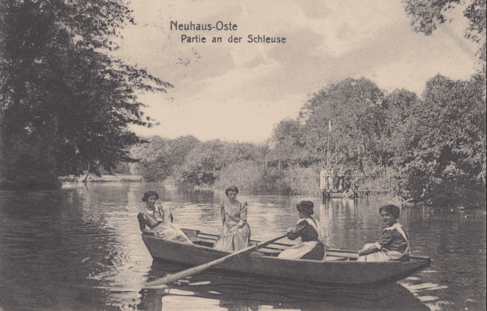 Predaj bytu 2-izbový 44 m², Schützenstraße 5, Neuhaus, Dolné Sasko Predaj bytu 2-izbový 44 m², Schützenstraße 5, Neuhaus, Dolné Sasko