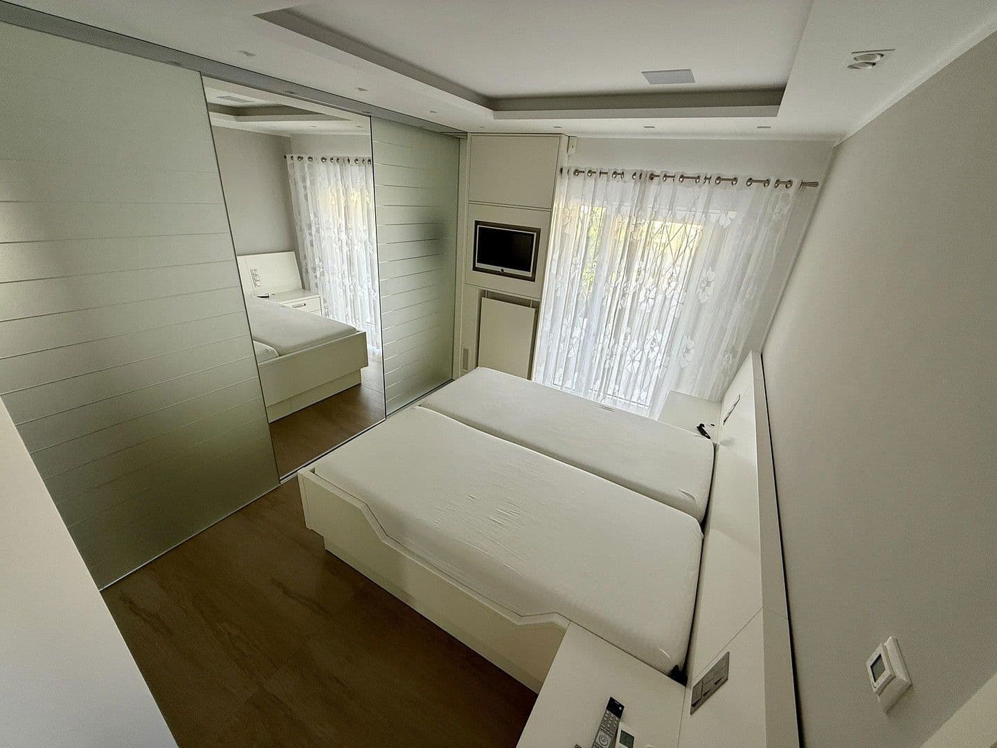 Prenájom bytu 3-izbový 141 m², Halle (Saale), Sasko-Anhaltsko Prenájom bytu 3-izbový 141 m², Halle (Saale), Sasko-Anhaltsko