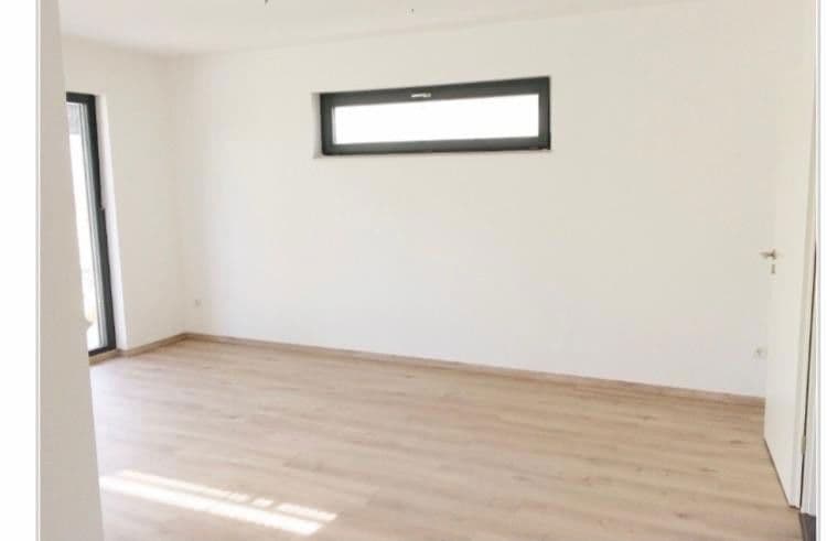 Predaj domu 150 m², pozemek 399 m², Kirchentellinsfurt, Bádensko-Wurttembersko Predaj domu 150 m², pozemek 399 m², Kirchentellinsfurt, Bádensko-Wurttembersko