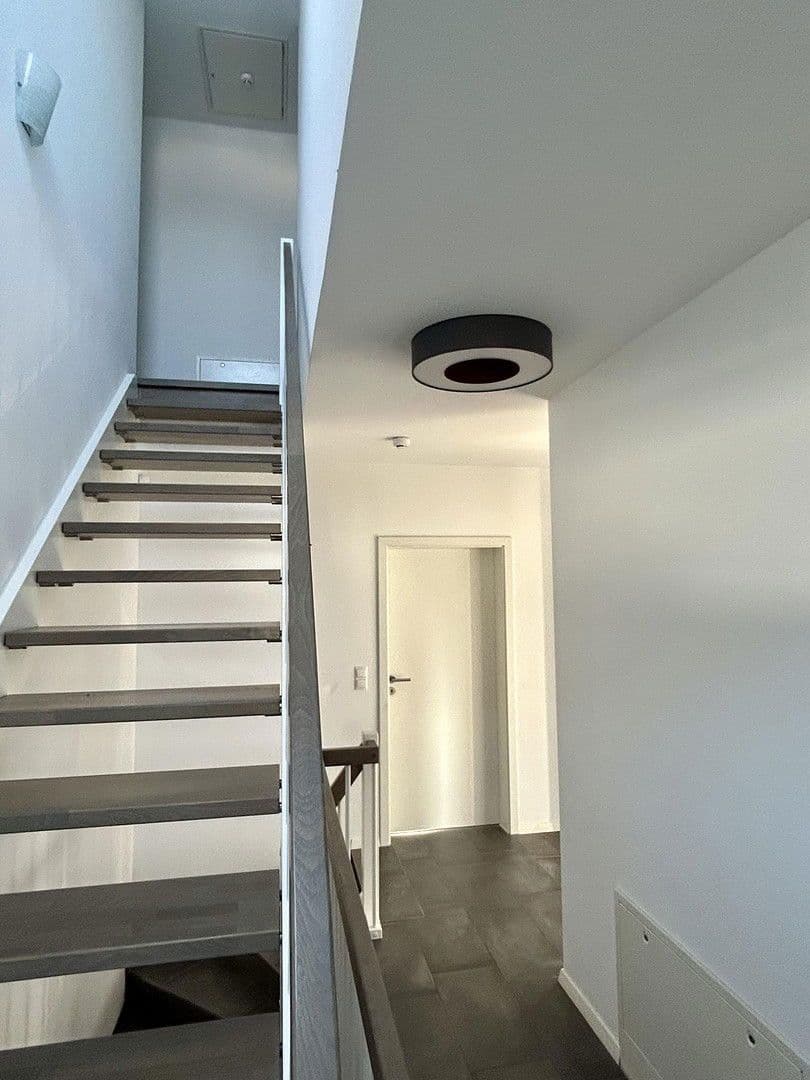 Predaj domu 150 m², pozemek 399 m², Kirchentellinsfurt, Bádensko-Wurttembersko Predaj domu 150 m², pozemek 399 m², Kirchentellinsfurt, Bádensko-Wurttembersko