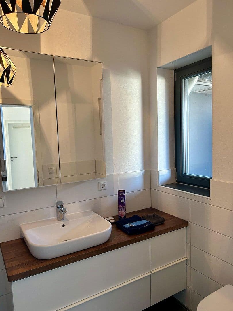 Predaj domu 150 m², pozemek 399 m², Kirchentellinsfurt, Bádensko-Wurttembersko Predaj domu 150 m², pozemek 399 m², Kirchentellinsfurt, Bádensko-Wurttembersko