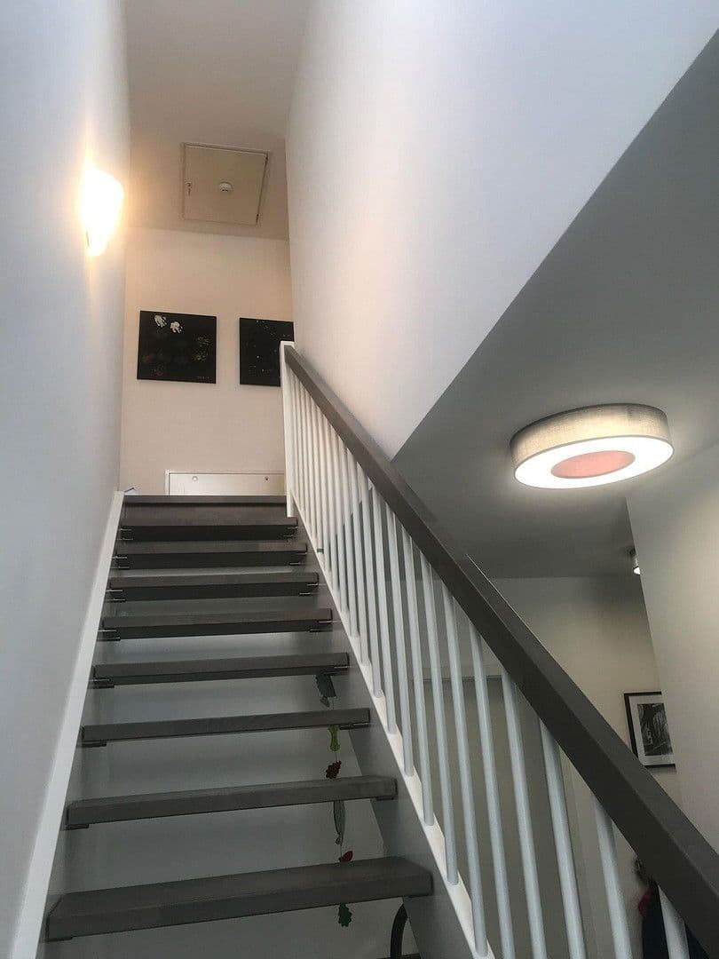 Predaj domu 150 m², pozemek 399 m², Kirchentellinsfurt, Bádensko-Wurttembersko Predaj domu 150 m², pozemek 399 m², Kirchentellinsfurt, Bádensko-Wurttembersko