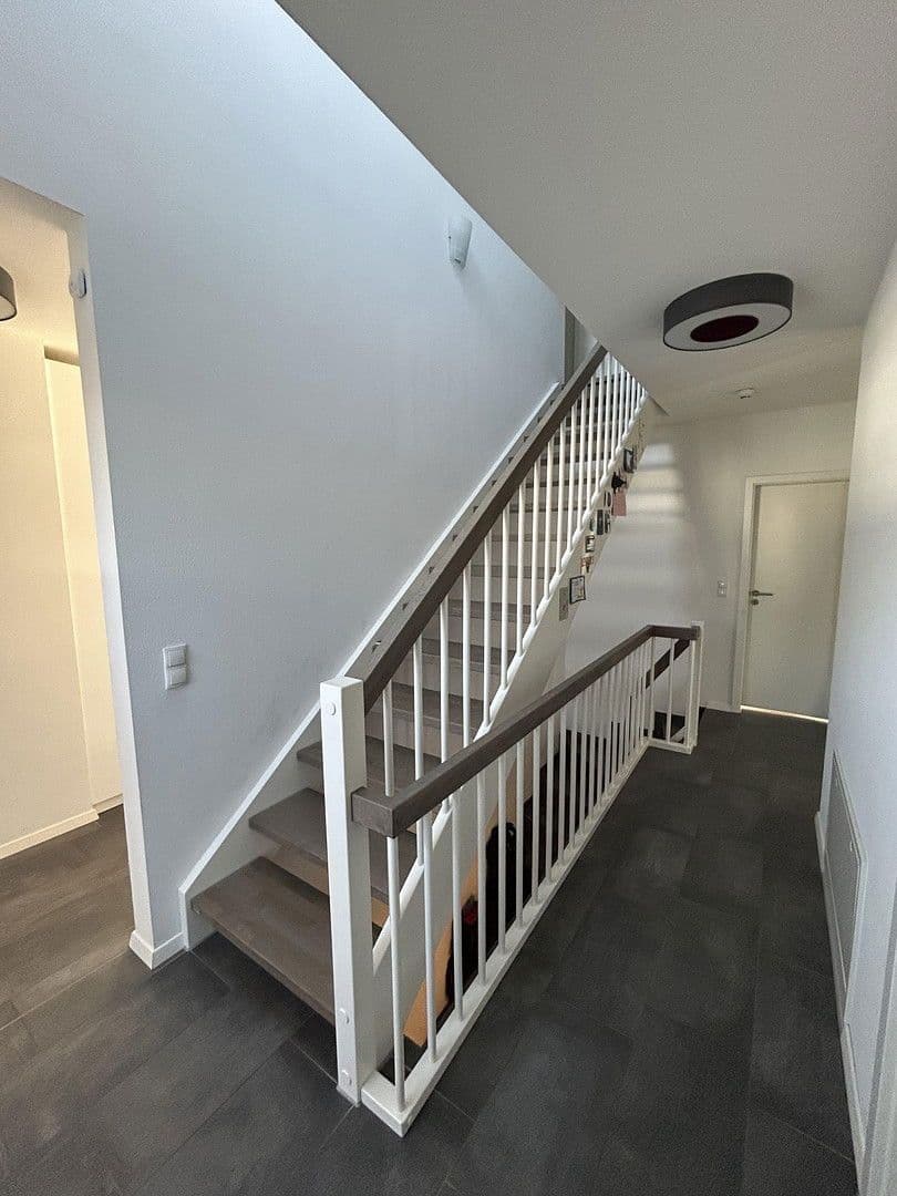 Predaj domu 150 m², pozemek 399 m², Kirchentellinsfurt, Bádensko-Wurttembersko Predaj domu 150 m², pozemek 399 m², Kirchentellinsfurt, Bádensko-Wurttembersko