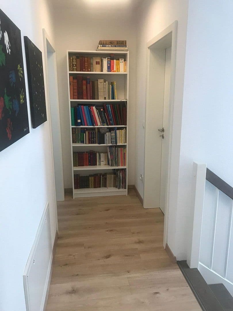 Predaj domu 150 m², pozemek 399 m², Kirchentellinsfurt, Bádensko-Wurttembersko Predaj domu 150 m², pozemek 399 m², Kirchentellinsfurt, Bádensko-Wurttembersko