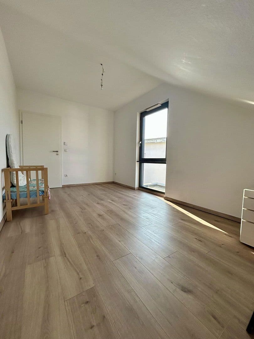 Predaj domu 150 m², pozemek 399 m², Kirchentellinsfurt, Bádensko-Wurttembersko Predaj domu 150 m², pozemek 399 m², Kirchentellinsfurt, Bádensko-Wurttembersko