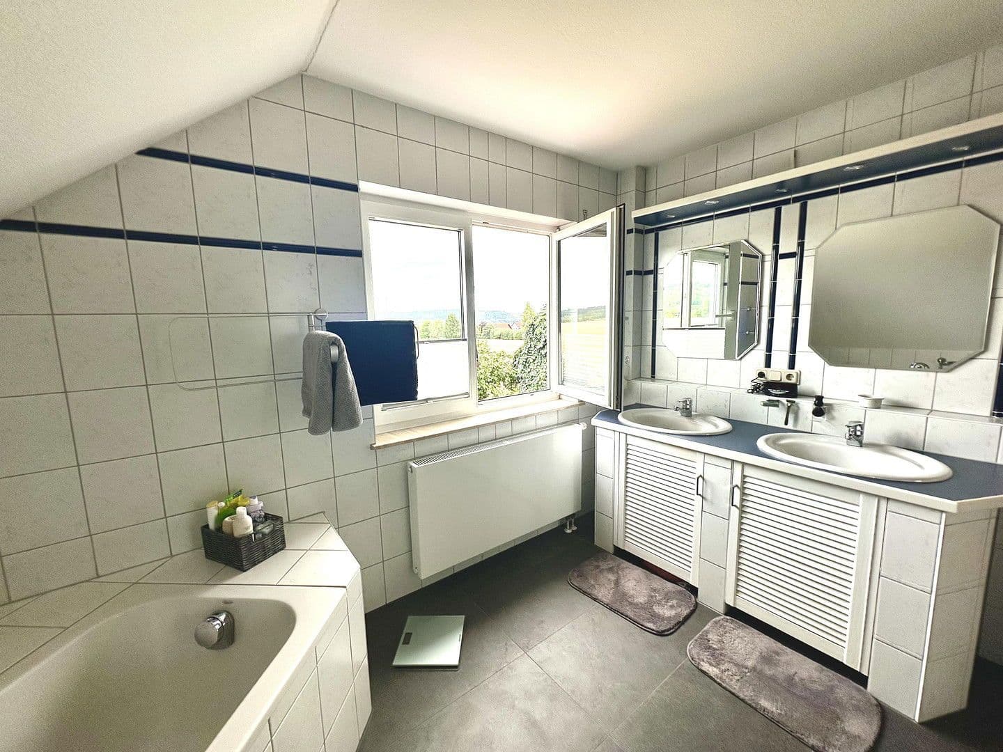 Predaj domu 140 m², pozemek 640 m², Blankenhain, Durínsko Predaj domu 140 m², pozemek 640 m², Blankenhain, Durínsko