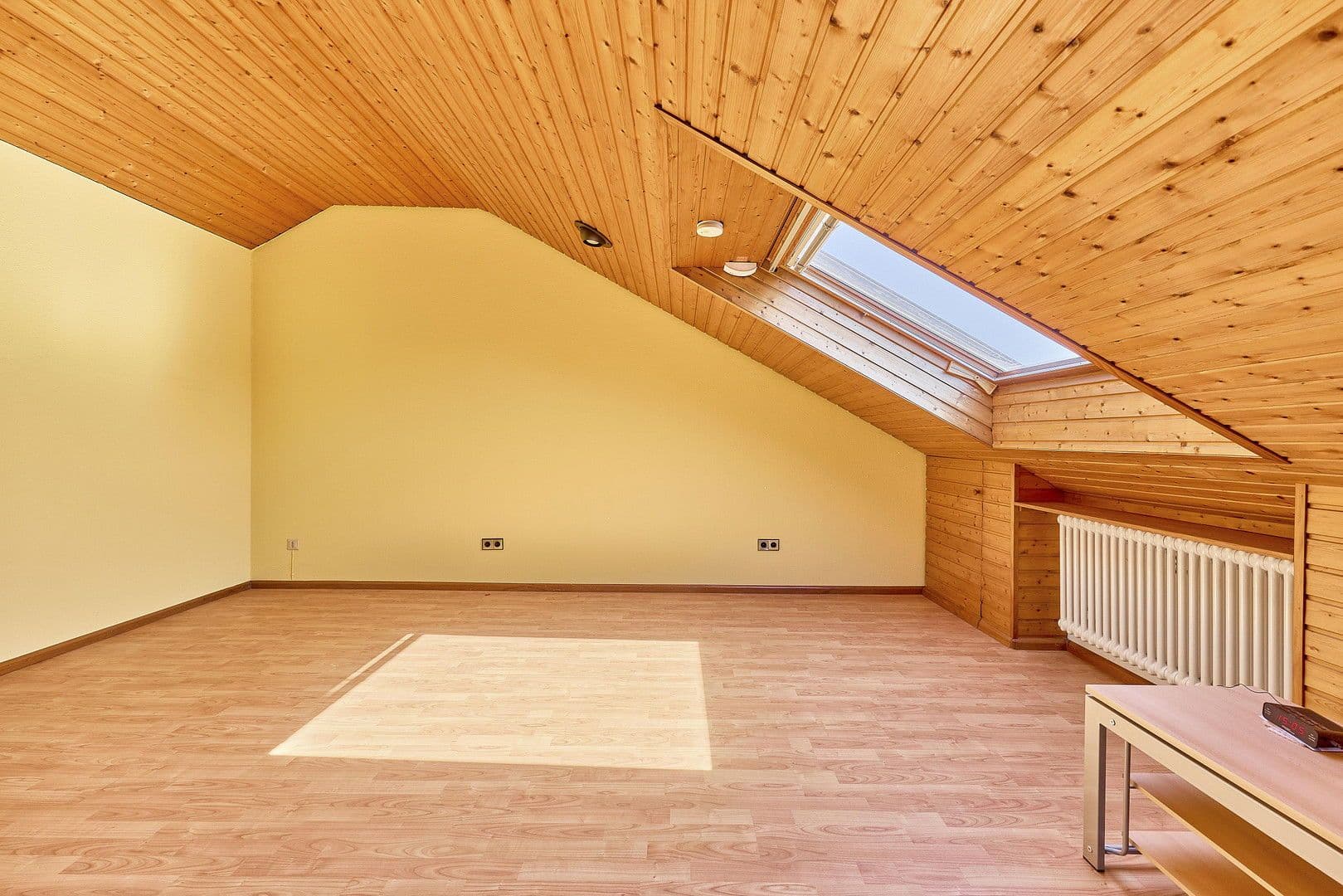 Predaj domu 182 m², pozemek 269 m², Durmersheim, Bádensko-Wurttembersko Predaj domu 182 m², pozemek 269 m², Durmersheim, Bádensko-Wurttembersko