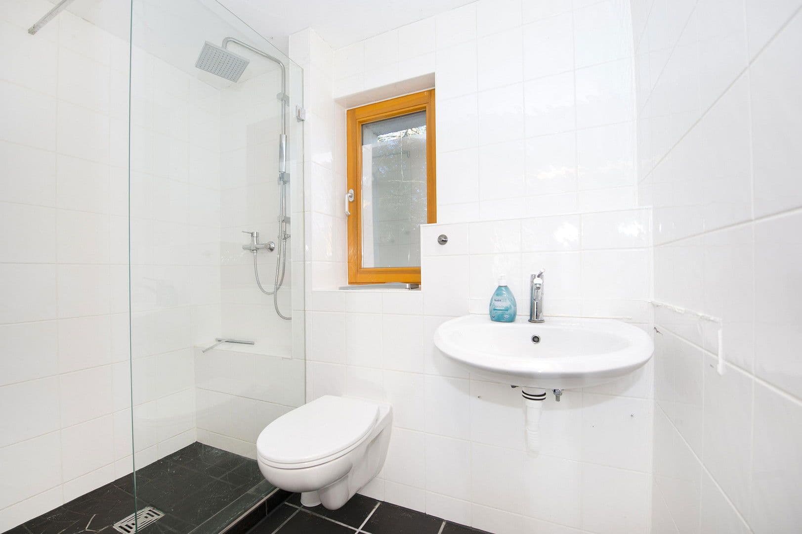 Predaj domu 157 m², pozemek 1.163 m², Berlin, Berlín Predaj domu 157 m², pozemek 1.163 m², Berlin, Berlín