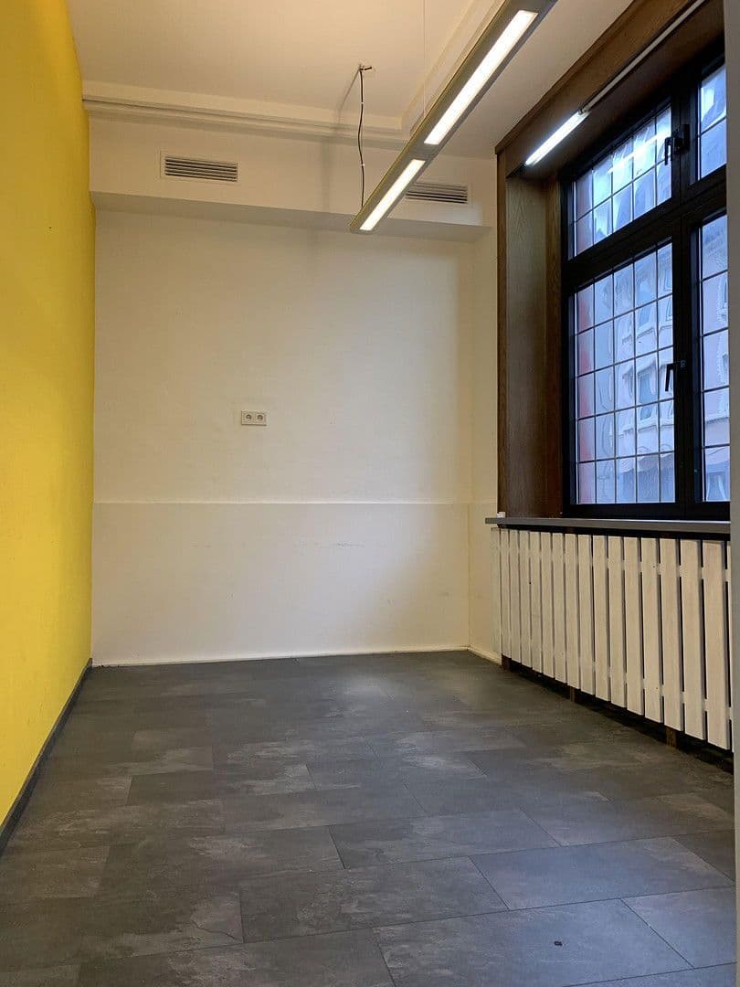 Prenájom nebytového priestoru 100 m², Langenberger Straße, Velbert, Severné Porýnie - Westfálsko Prenájom nebytového priestoru 100 m², Langenberger Straße, Velbert, Severné Porýnie - Westfálsko