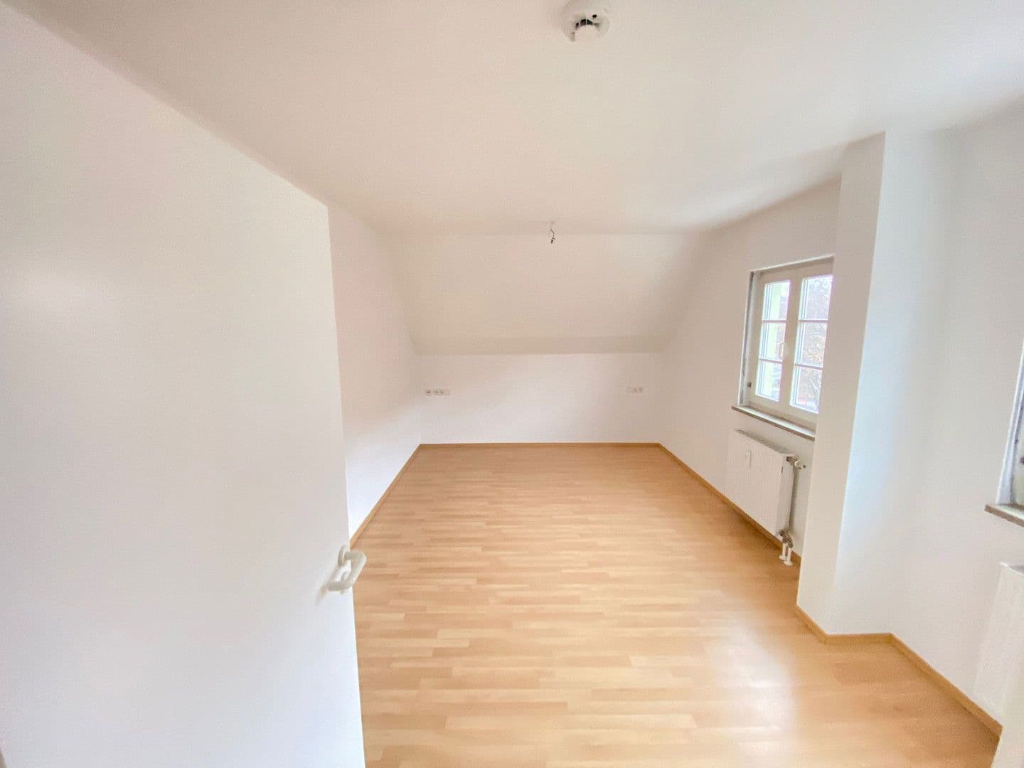 Prenájom bytu 4-izbový 109 m², Lederstrasse 120, Reutlingen, Bádensko-Wurttembersko Prenájom bytu 4-izbový 109 m², Lederstrasse 120, Reutlingen, Bádensko-Wurttembersko
