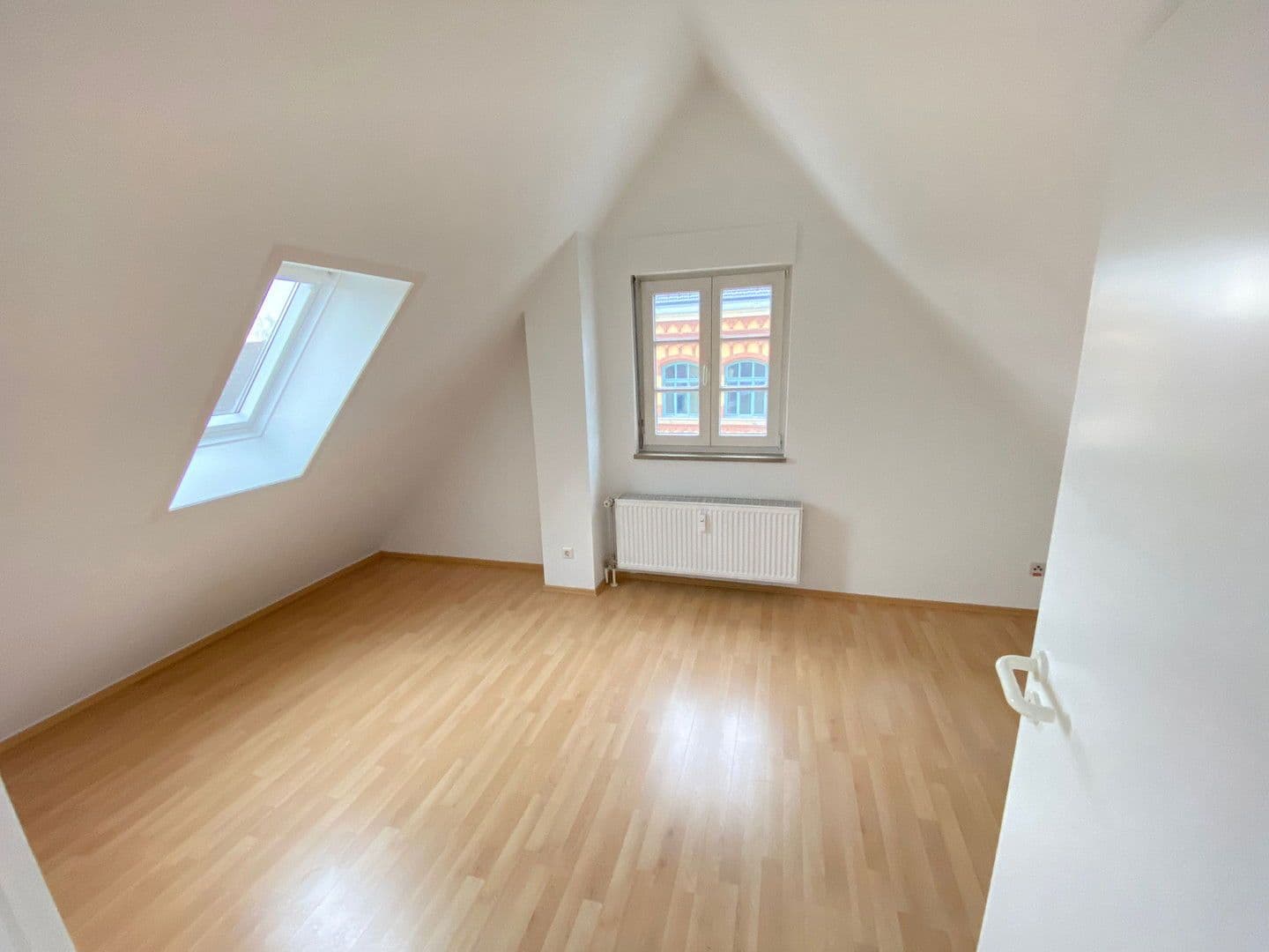 Prenájom bytu 4-izbový 109 m², Lederstrasse 120, Reutlingen, Bádensko-Wurttembersko Prenájom bytu 4-izbový 109 m², Lederstrasse 120, Reutlingen, Bádensko-Wurttembersko