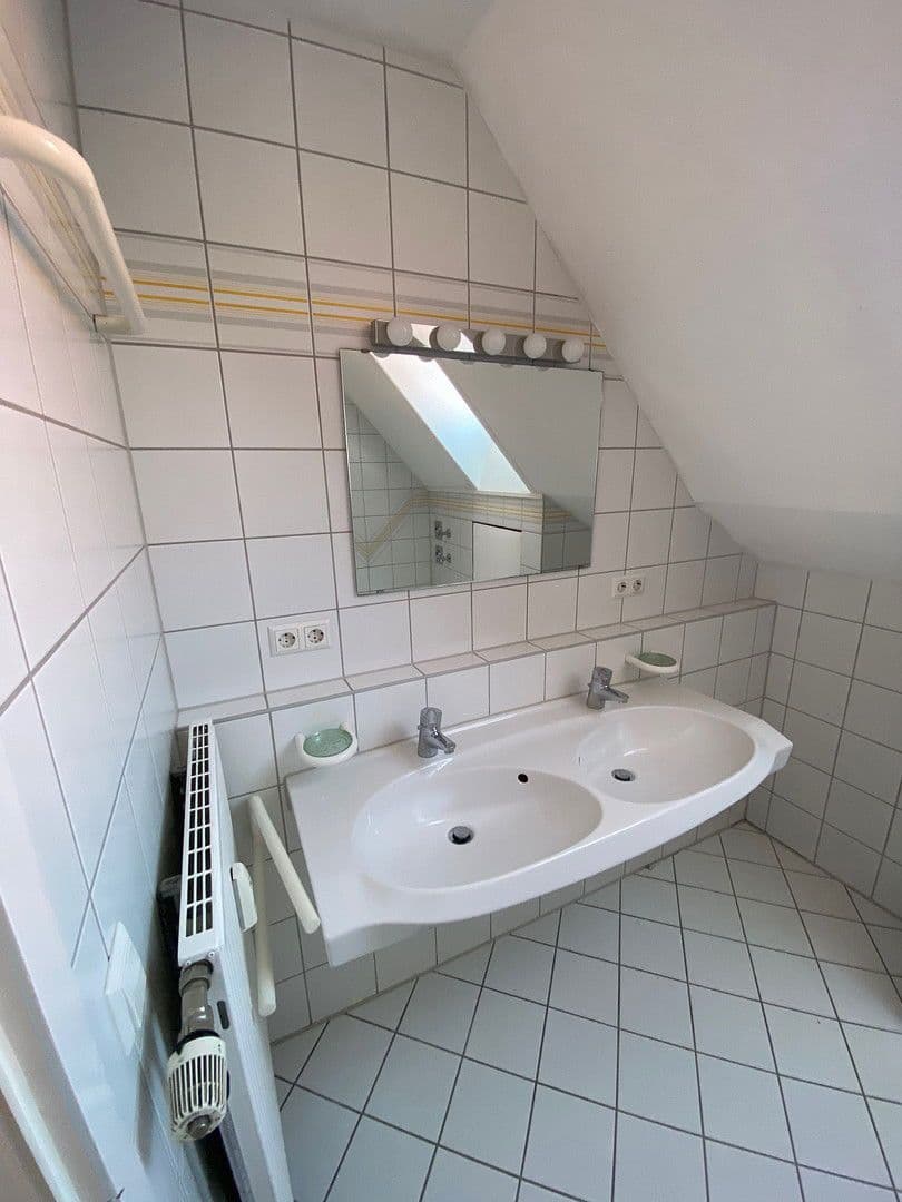 Prenájom bytu 4-izbový 109 m², Lederstrasse 120, Reutlingen, Bádensko-Wurttembersko Prenájom bytu 4-izbový 109 m², Lederstrasse 120, Reutlingen, Bádensko-Wurttembersko