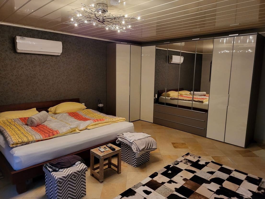 Predaj domu 370 m², pozemek 910 m², Buttenwiesen, Bavorsko Predaj domu 370 m², pozemek 910 m², Buttenwiesen, Bavorsko