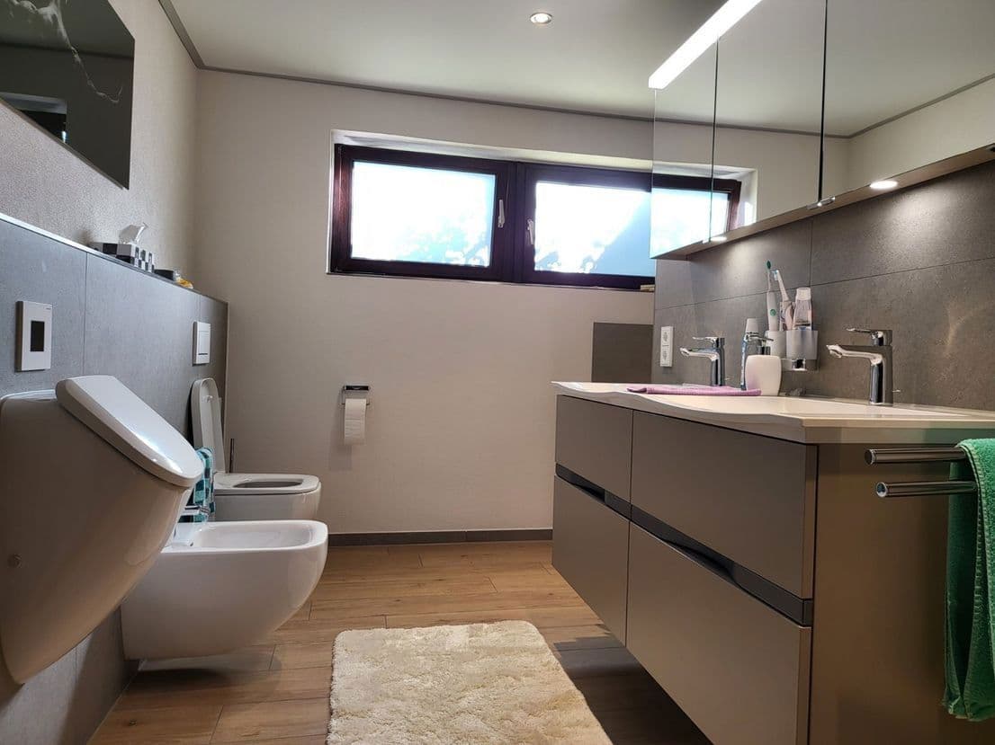 Predaj domu 370 m², pozemek 910 m², Buttenwiesen, Bavorsko Predaj domu 370 m², pozemek 910 m², Buttenwiesen, Bavorsko