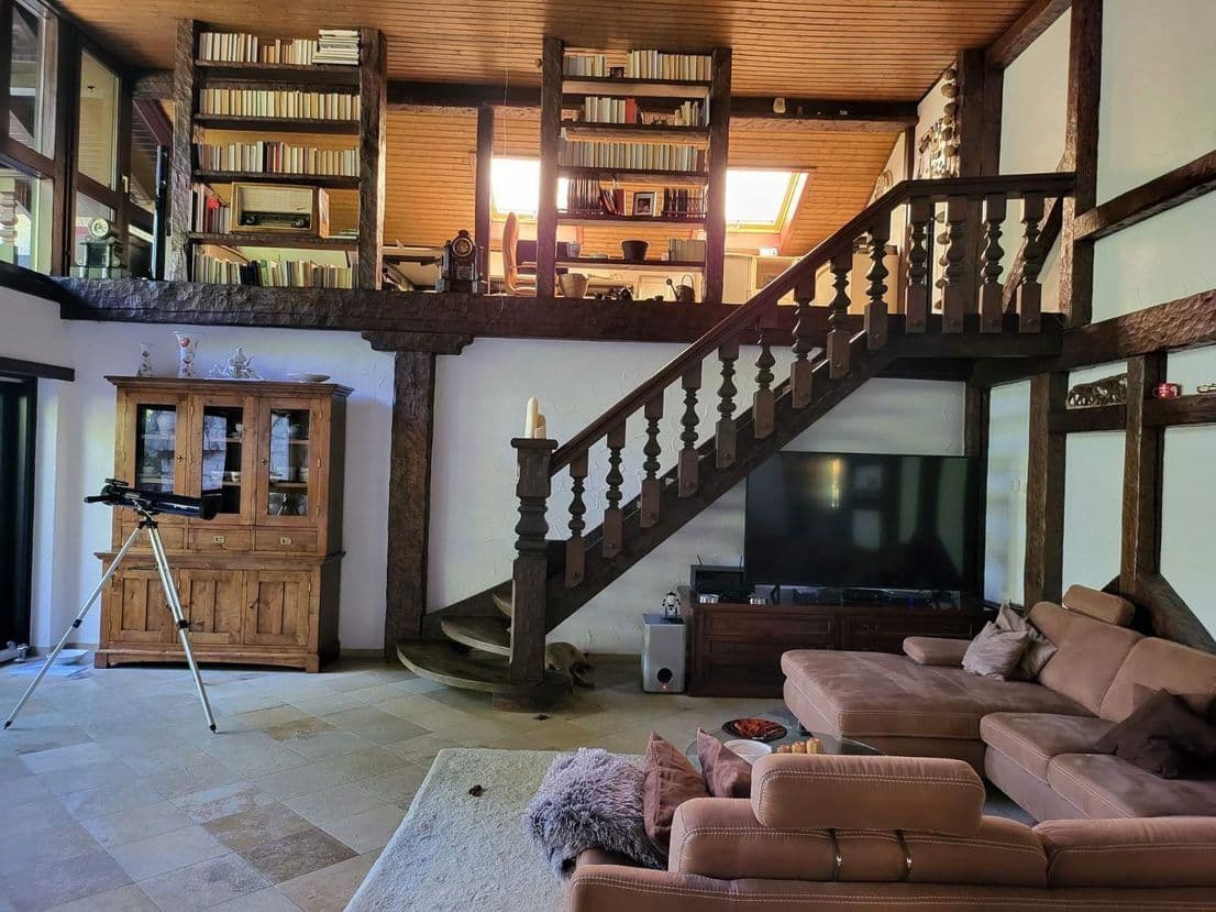 Predaj domu 370 m², pozemek 910 m², Buttenwiesen, Bavorsko Predaj domu 370 m², pozemek 910 m², Buttenwiesen, Bavorsko