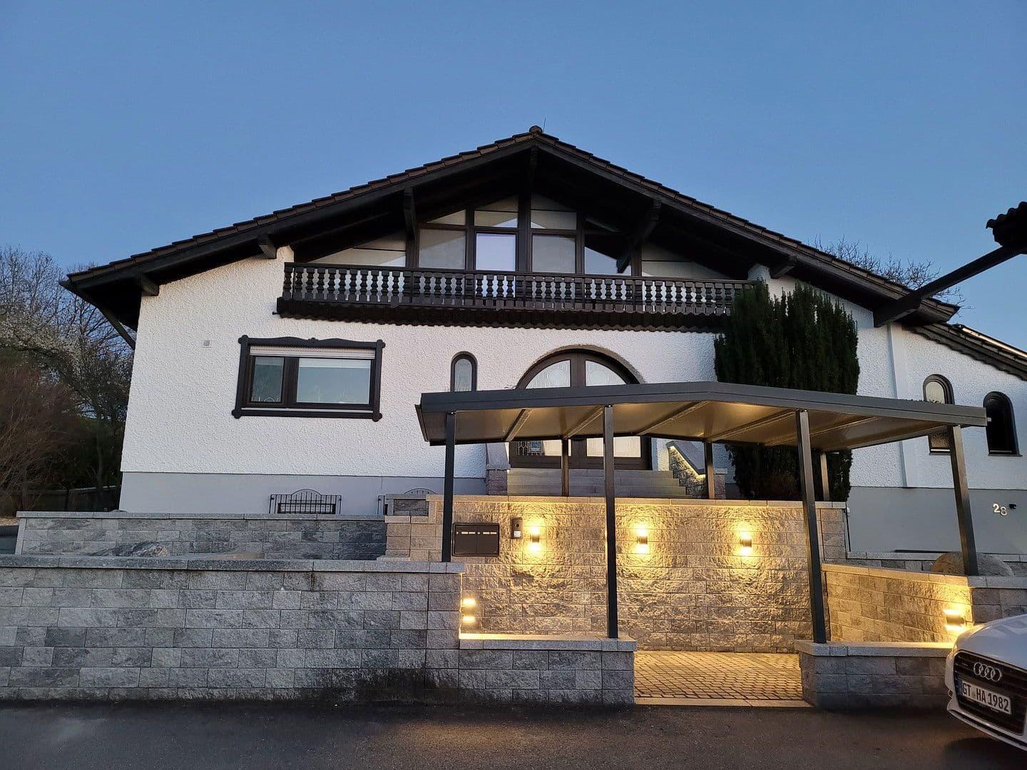 Predaj domu 370 m², pozemek 910 m², Buttenwiesen, Bavorsko Predaj domu 370 m², pozemek 910 m², Buttenwiesen, Bavorsko