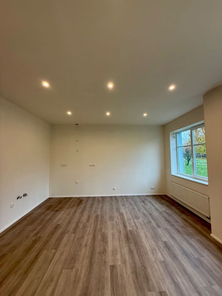 Predaj bytu 2-izbový 65 m², Topolová, Milovice, Středočeský kraj Predaj bytu 2-izbový 65 m², Topolová, Milovice, Středočeský kraj