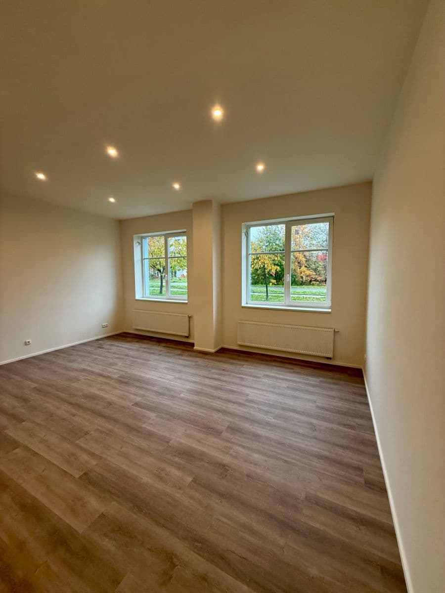 Predaj bytu 2-izbový 65 m², Topolová, Milovice, Středočeský kraj Predaj bytu 2-izbový 65 m², Topolová, Milovice, Středočeský kraj