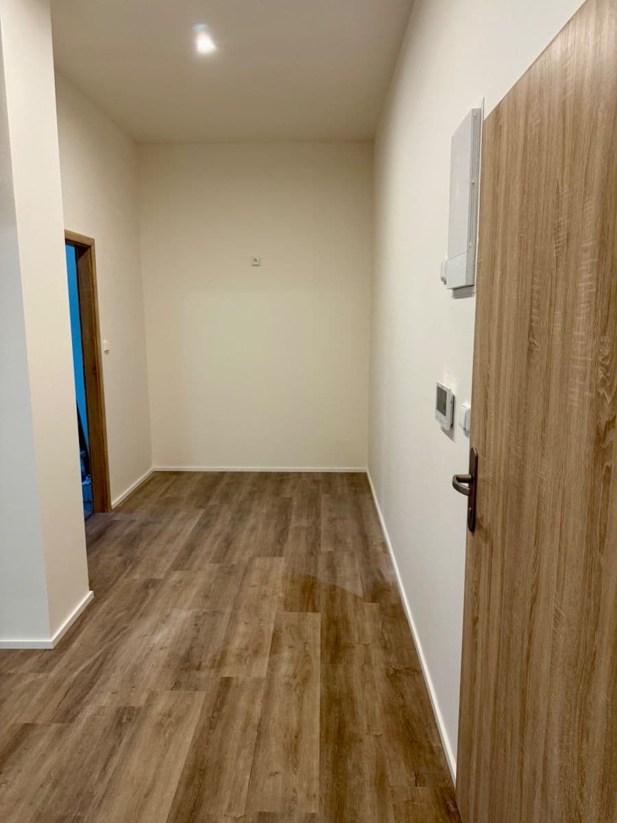 Predaj bytu 2-izbový 65 m², Topolová, Milovice, Středočeský kraj Predaj bytu 2-izbový 65 m², Topolová, Milovice, Středočeský kraj