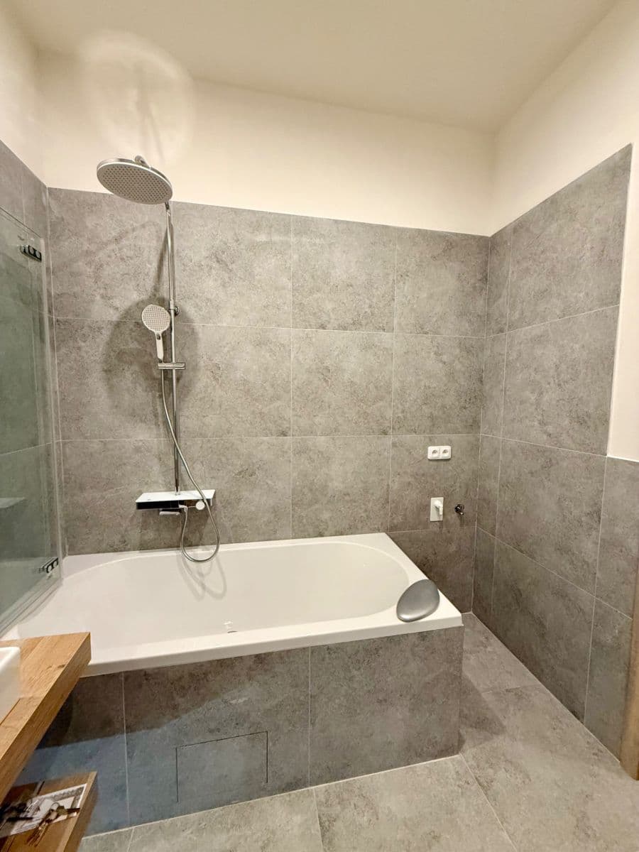 Predaj bytu 2-izbový 65 m², Topolová, Milovice, Středočeský kraj Predaj bytu 2-izbový 65 m², Topolová, Milovice, Středočeský kraj