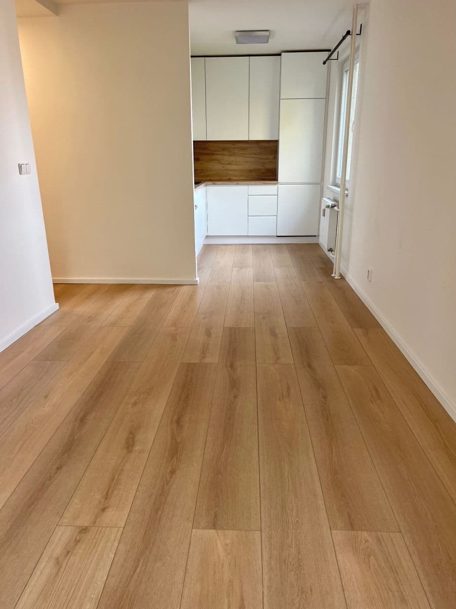 Predaj bytu 2-izbový 58 m², 5. května, Měšice, Středočeský kraj Predaj bytu 2-izbový 58 m², 5. května, Měšice, Středočeský kraj