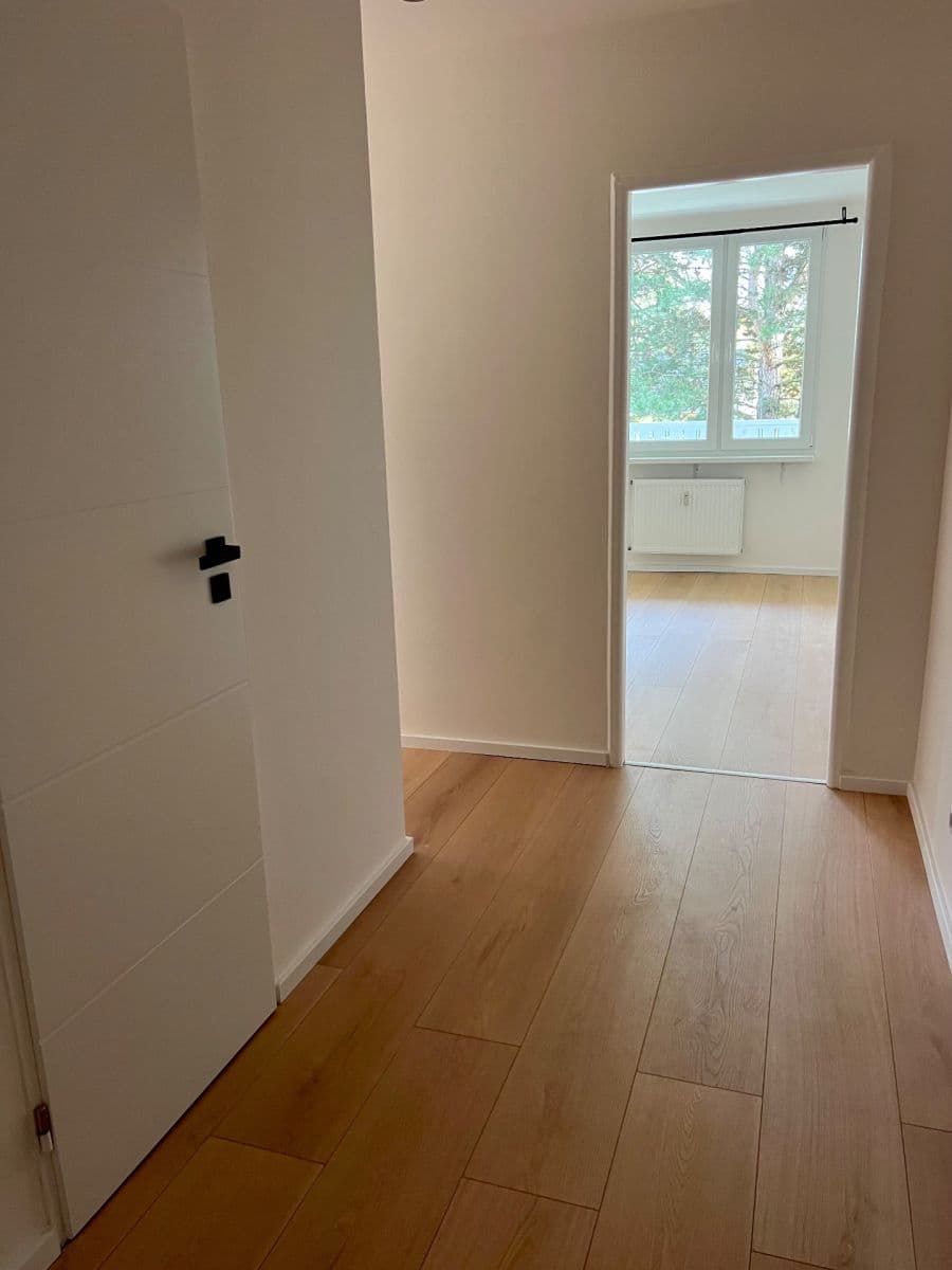 Predaj bytu 2-izbový 58 m², 5. května, Měšice, Středočeský kraj Predaj bytu 2-izbový 58 m², 5. května, Měšice, Středočeský kraj