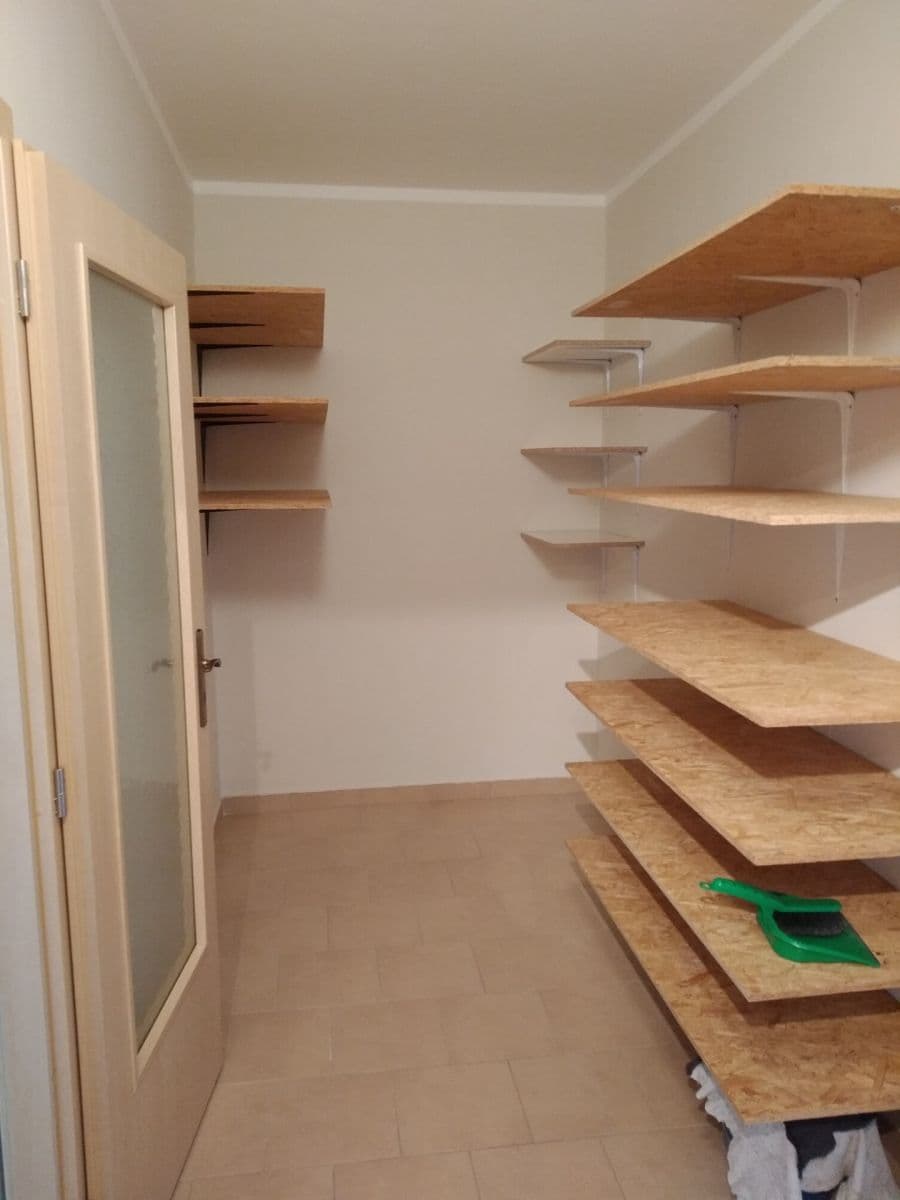 Predaj bytu 2-izbový 74 m², Luďka Matury, Pardubice, Pardubický kraj Predaj bytu 2-izbový 74 m², Luďka Matury, Pardubice, Pardubický kraj