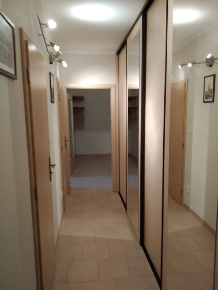 Predaj bytu 2-izbový 74 m², Luďka Matury, Pardubice, Pardubický kraj Predaj bytu 2-izbový 74 m², Luďka Matury, Pardubice, Pardubický kraj
